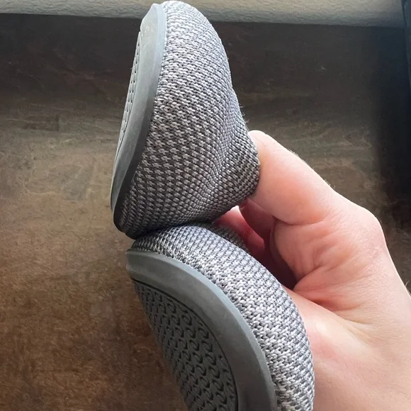 Rothys Women's The Flat Round Toe Size 8 Charcoal Gray Birdseye Red Insole - Picture 7 of 7